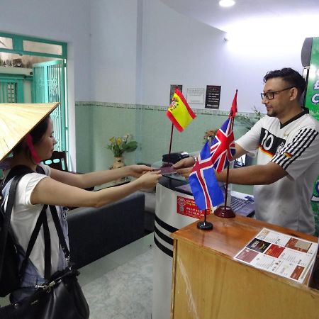 Language Exchange Hostel 2 胡志明市 外观 照片