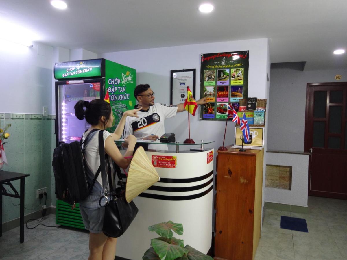 Language Exchange Hostel 2 胡志明市 外观 照片